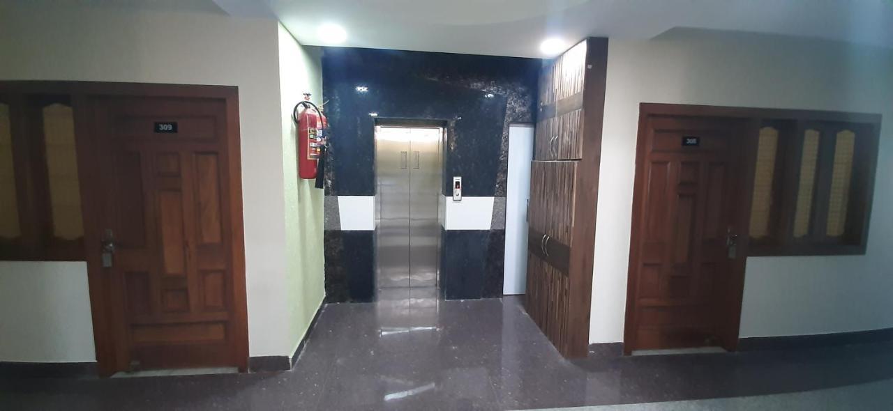 Hotel Jhari Palace Aurangabad  Kültér fotó
